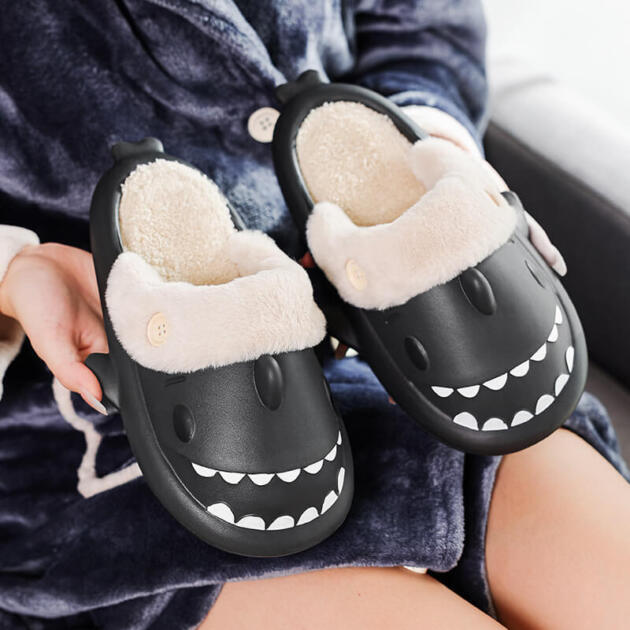 Adults Winter Style G Shark Slides